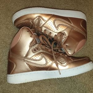 Brand new nike air force high top 7.5W